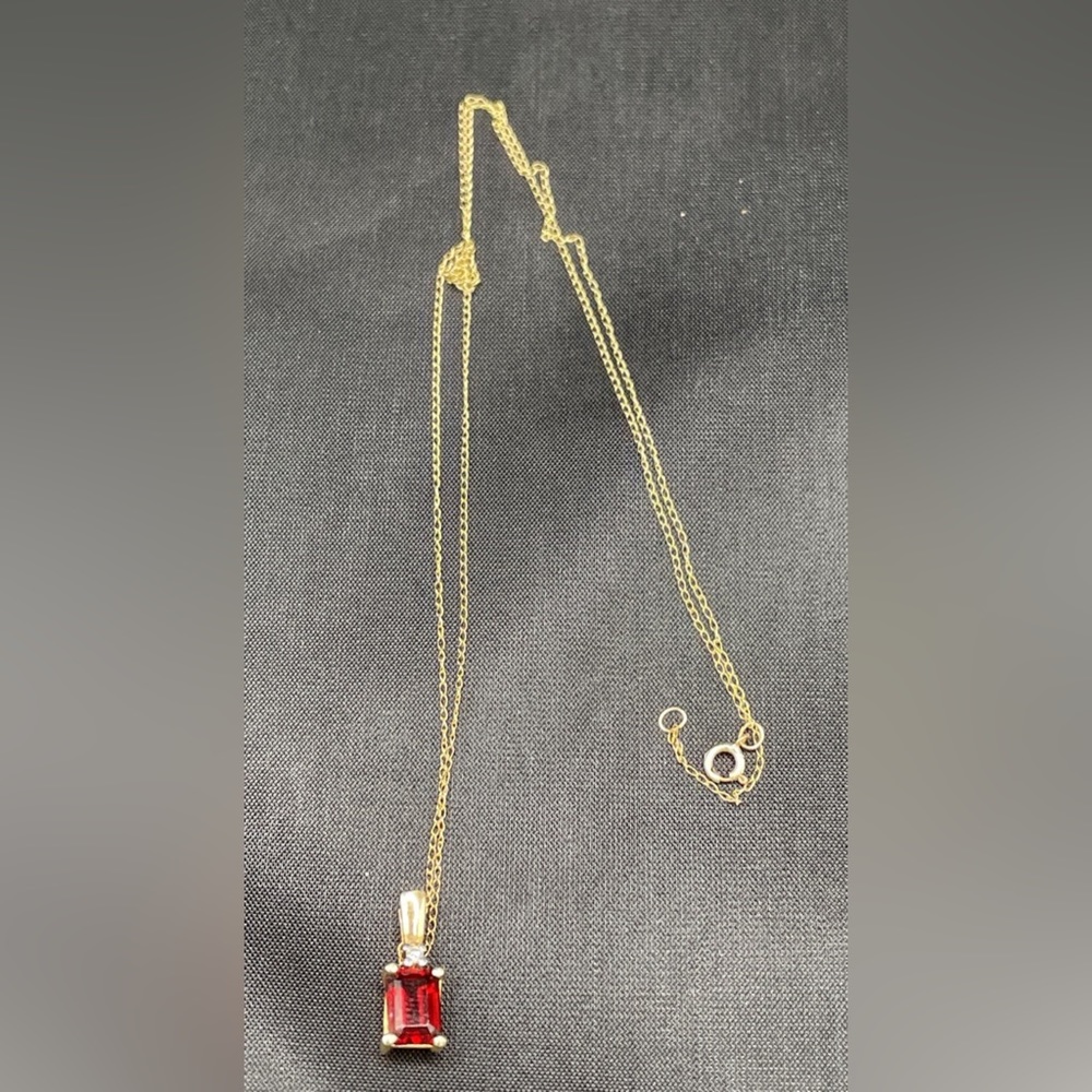 10K Solid Yellow Gold 1.00Ctw Garnet & Diamond Necklace